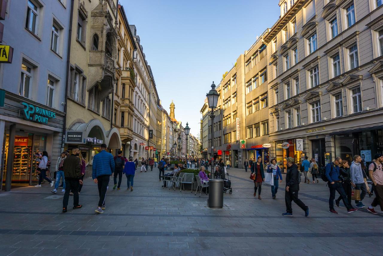 Мюнхенский "арбат" Мюнхенский "арбат"