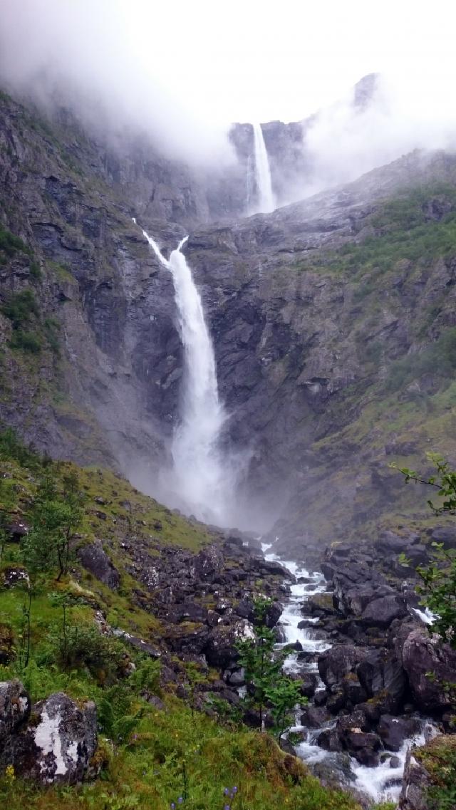 Mardalfossen вблизи