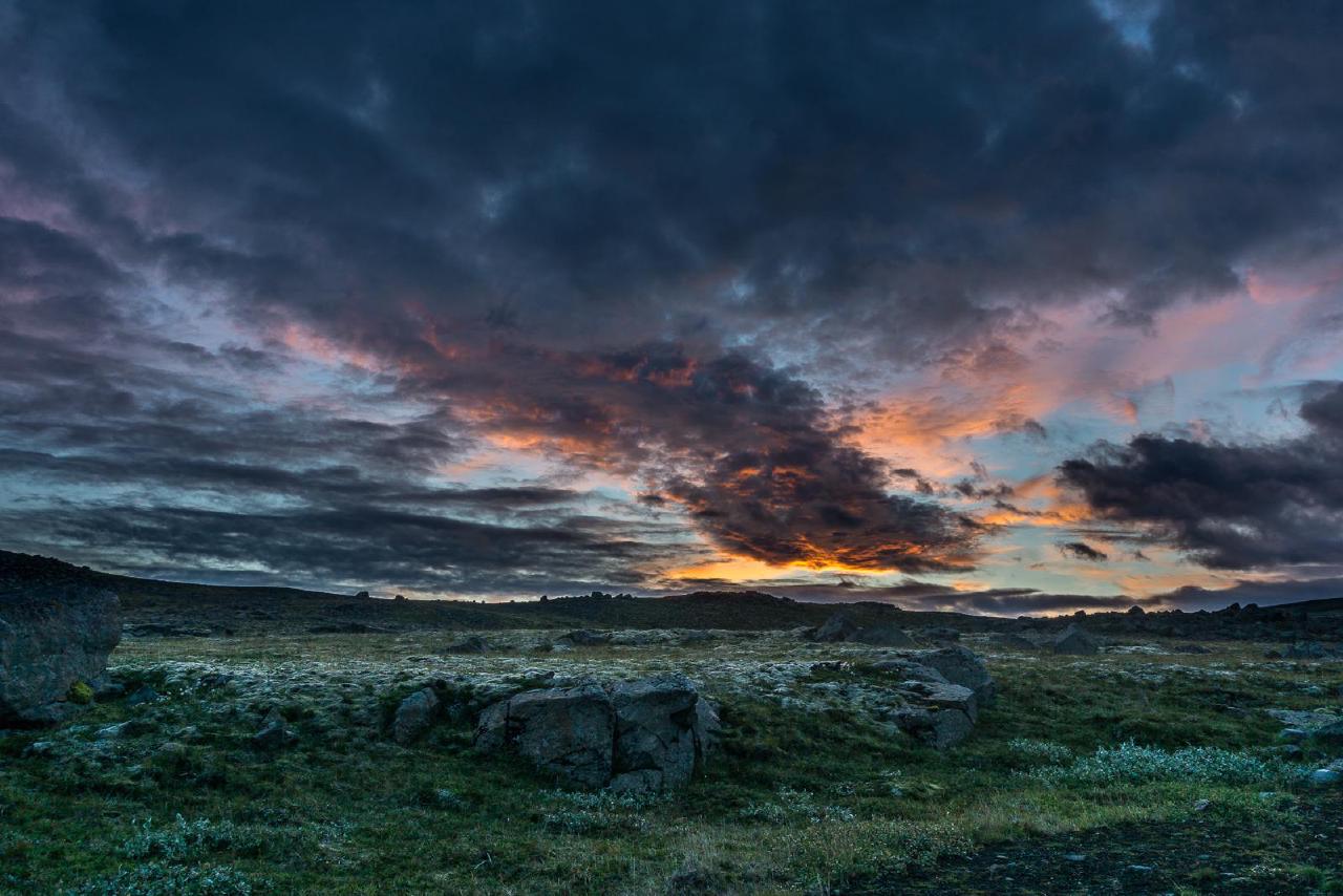 Огненный закат / Burning sunset somewhere in Iceland