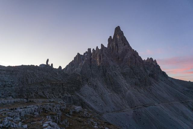 Тропа в горах / Mountain trail, Italy