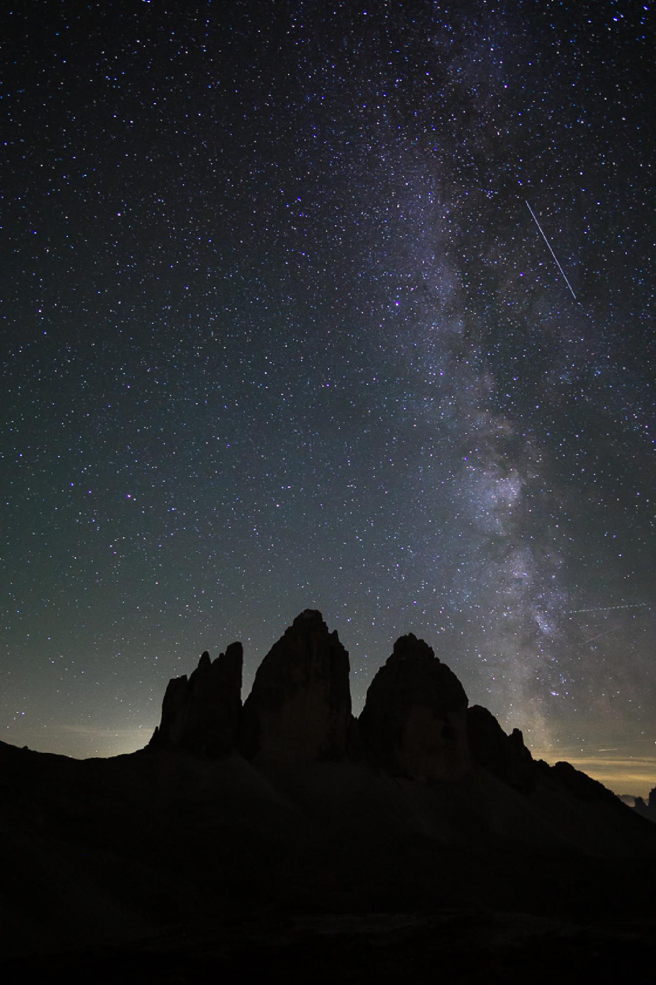 Млечный путь в Доломитах / Milky way in Dolomites, Italy Млечный путь в Доломитах / Milky way in Dolomites, Italy
