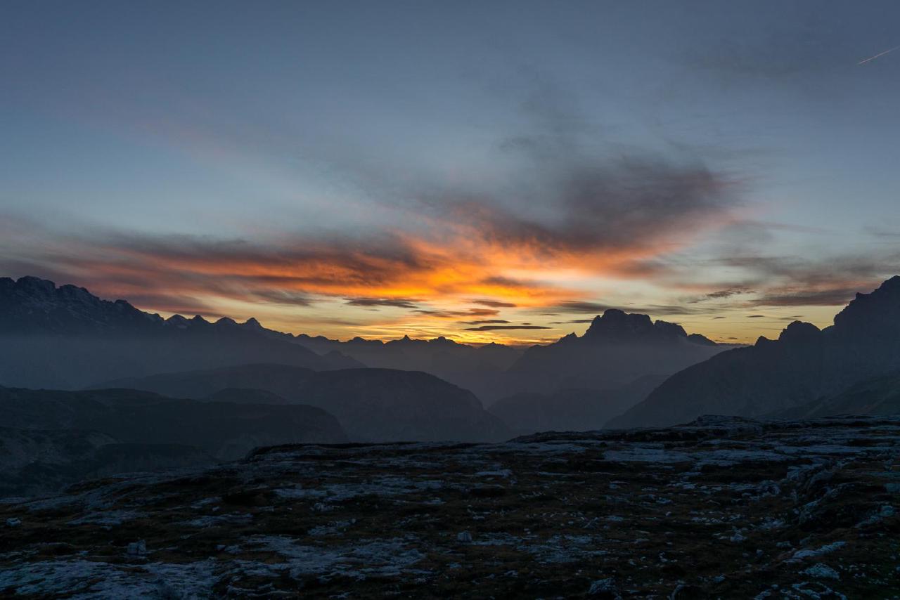 Закатное пытающее небо / Burning sunset, Italy Закатное пытающее небо / Burning sunset, Italy