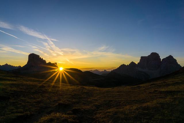 Рассвет у озера Delle Baste / Sunset at Lago Della Baste, Italy