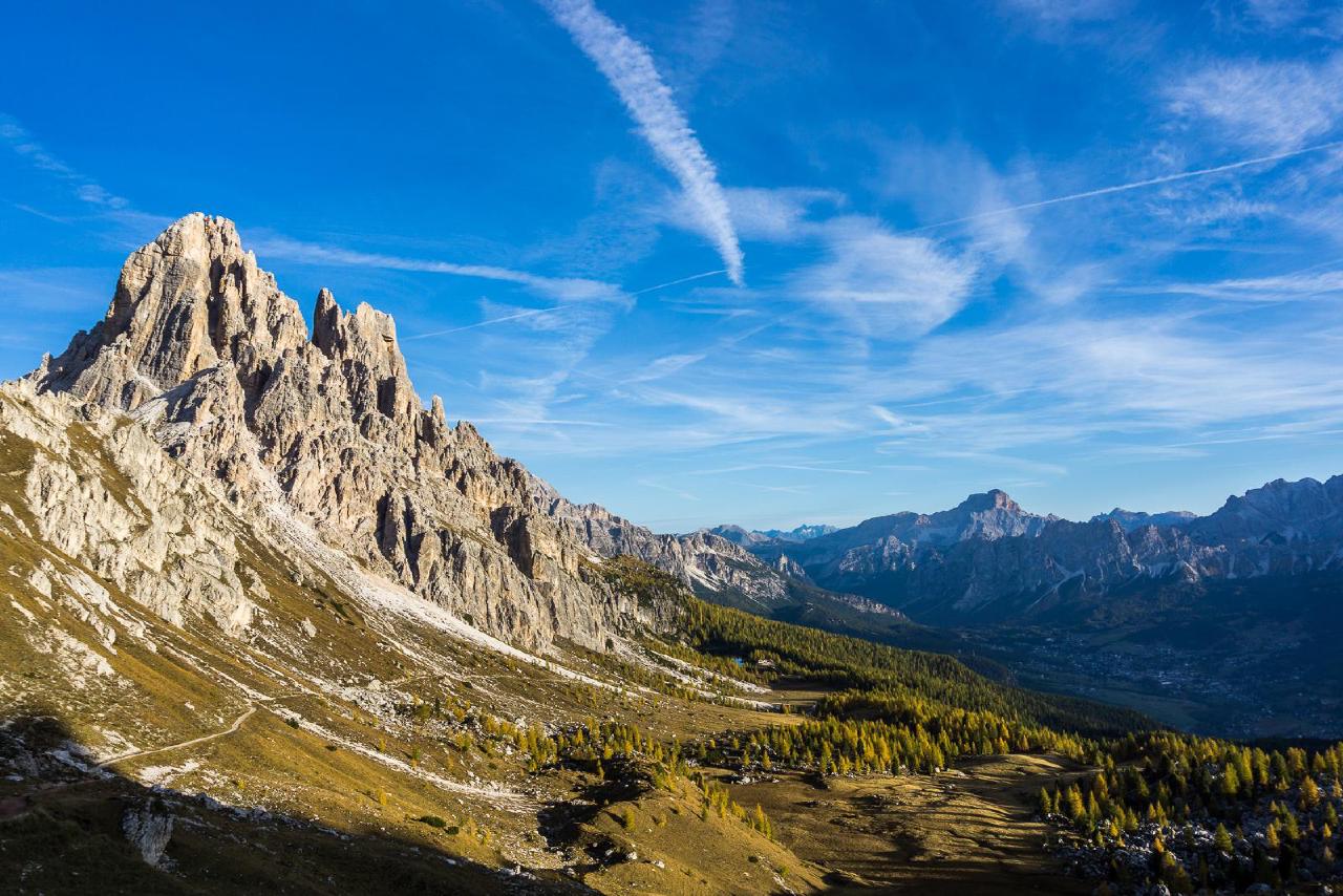 View of the hike to Lake Federa / Hiking to Lago Della Baste, Italy View of the hike to Lake Federa / Hiking to Lago Della Baste, Italy