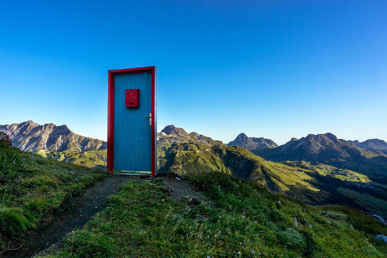 Дверь в никуда / Doors of Green Ring, Austria Дверь в никуда / Doors of Green Ring, Austria