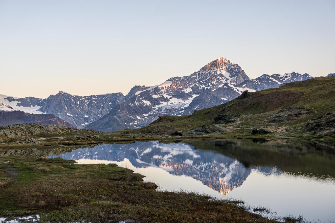 Reflections at dawn Reflections at dawn