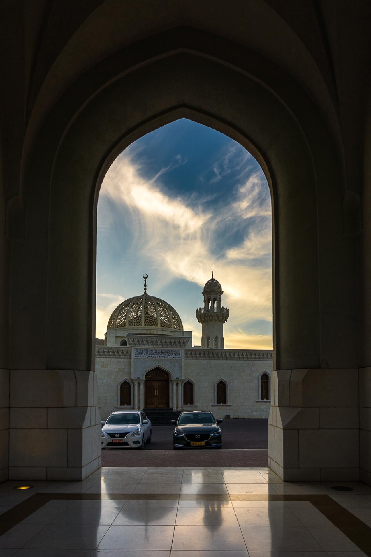 Мечеть и небо / Mosque's geometry, Muscat, Oman Мечеть и небо / Mosque's geometry, Muscat, Oman