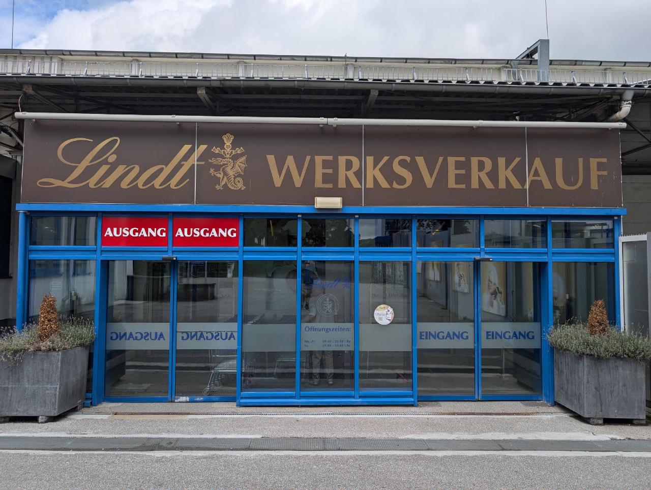 Фабричный магазин Lindt Фабричный магазин Lindt